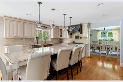 19 Clearwater Lane, West Islip, NY 11795 - Photo 13