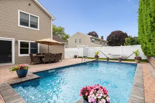 19 Clearwater Ln, West Islip, NY 11795 - Photo 37