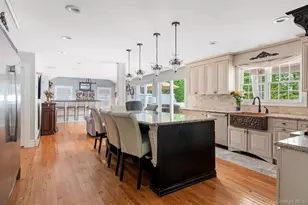 19 Clearwater Ln, West Islip, NY 11795 - Photo 15