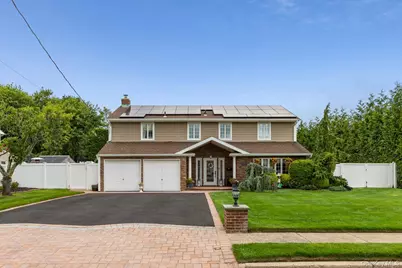 19 Clearwater Lane, West Islip, NY 11795 - Photo 1
