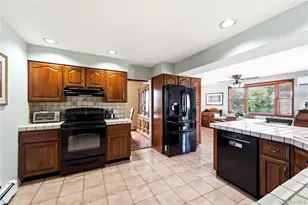 53 Comerford St, Port Jefferson, NY 11776 - Photo 11