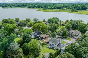 13 Meadow Ln, Bayville, NY 11709 - Photo 33
