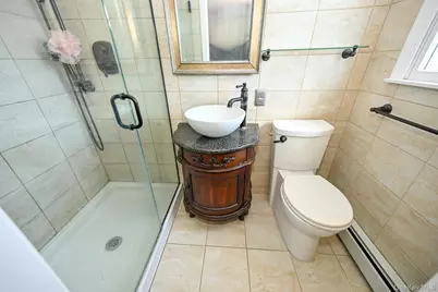859 Maloon Avenue, Franklin Square, NY 11010 - Photo 11