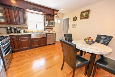 859 Maloon Avenue, Franklin Square, NY 11010 - Photo 21