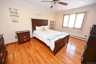 859 Maloon Ave, Franklin Square, NY 11010 - Photo 15