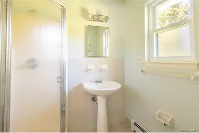 124 Donna Drive, Calverton, NY 11933 - Photo 23