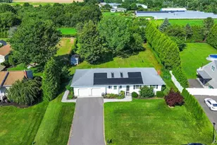 124 Donna Dr, Calverton, NY 11933 - Photo 9