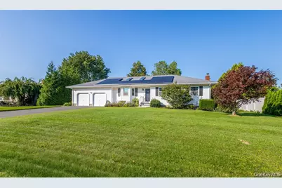 124 Donna Drive, Calverton, NY 11933 - Photo 5