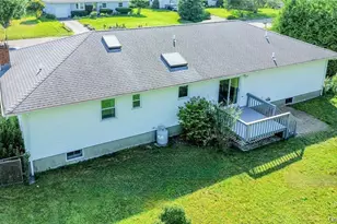 124 Donna Dr, Calverton, NY 11933 - Photo 39
