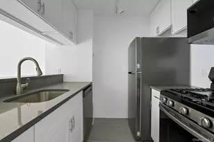 4 Martine Ave, White Plains, NY 10606 - Photo 13