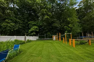 571 Park Ave, West Hempstead, NY 11552 - Photo 7
