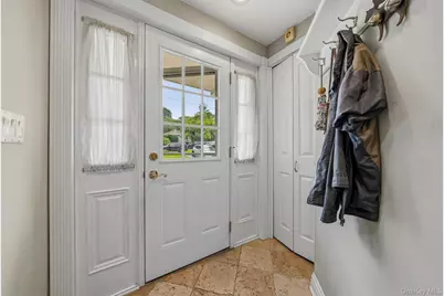 7 Locust Drive, Greenwood Lake, NY 10925 - Photo 5