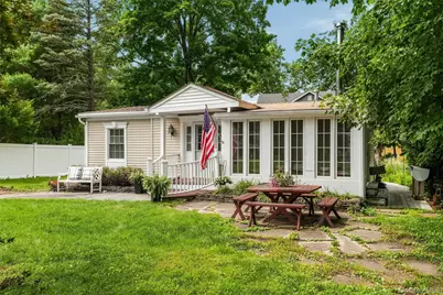 7 Locust Drive, Greenwood Lake, NY 10925 - Photo 3