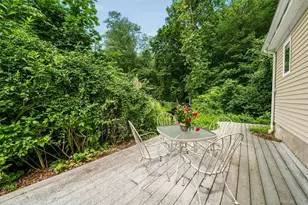 7 Locust Dr, Greenwood Lake, NY 10925 - Photo 25