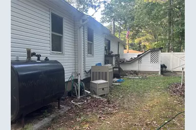 255 Auborn Avenue, Shirley, NY 11967 - Photo 5