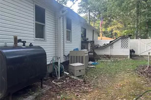255 Auborn Ave, Shirley, NY 11967 - Photo 5
