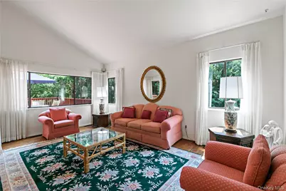 68 Burns Place, Briarcliff Manor, NY 10510 - Photo 17