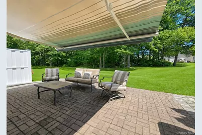 333 Prairie Court, Manorville, NY 11949 - Photo 21