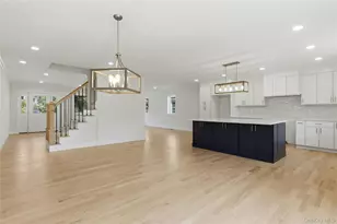 38 Surrey Rd, New Hyde Park, NY 11040 - Photo 13