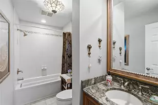 31 Eastwood Dr, North Babylon, NY 11703 - Photo 19