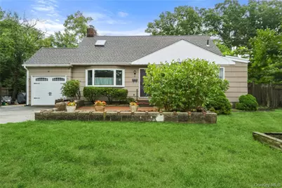 31 Eastwood Drive, North Babylon, NY 11703 - Photo 1