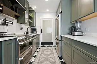 250 N Village Ave, Rockville Centre, NY 11570 - Photo 9