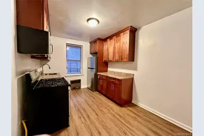 2080 Barnes Avenue #5B, Bronx, NY 10462 - Photo 3