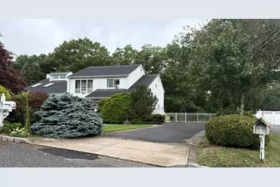 26 Bailey Lane, Manorville, NY 11949 - Photo 1