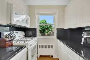 450 Pelham Rd, New Rochelle, NY 10805 - Photo 3