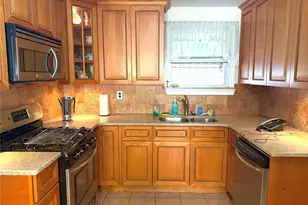 59-41 161st St, Flushing, NY 11365 - Photo 7