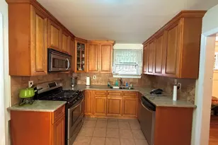 59-41 161st St, Flushing, NY 11365 - Photo 7