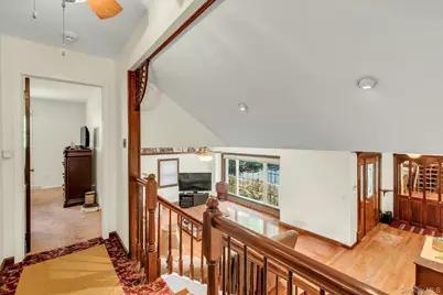 29 Columbine Avenue N, Hampton Bays, NY 11946 - Photo 9