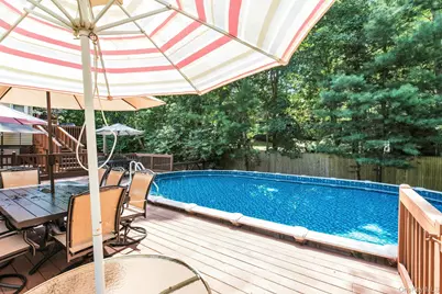 29 Columbine Avenue N, Hampton Bays, NY 11946 - Photo 27