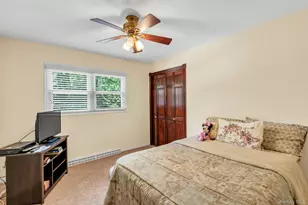 29 Columbine Ave N, Hampton Bays, NY 11946 - Photo 11
