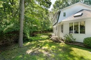21 Bay Ave W, Hampton Bays, NY 11946 - Photo 37
