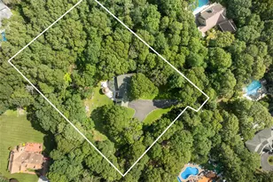 21 Bay Ave W, Hampton Bays, NY 11946 - Photo 5
