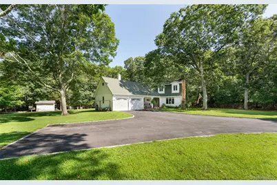 21 Bay Avenue W, Hampton Bays, NY 11946 - Photo 3