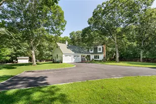 21 Bay Ave W, Hampton Bays, NY 11946 - Photo 3