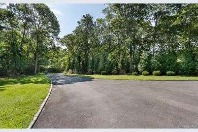 21 Bay Avenue W, Hampton Bays, NY 11946 - Photo 33