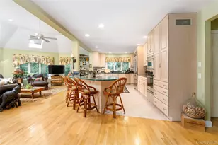 21 Bay Ave W, Hampton Bays, NY 11946 - Photo 15