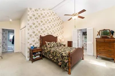 21 Bay Avenue W, Hampton Bays, NY 11946 - Photo 27