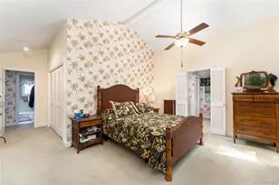 21 Bay Ave W, Hampton Bays, NY 11946 - Photo 27