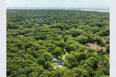 21 Bay Avenue W, Hampton Bays, NY 11946 - Photo 45