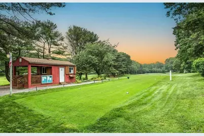 452 Birchwood Road, Medford, NY 11763 - Photo 17
