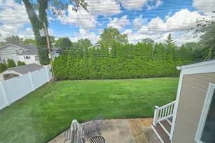 177 Forest Dr, Jericho, NY 11753 - Photo 23