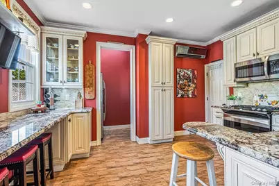 1003 149th Street, Whitestone, NY 11357 - Photo 13