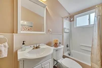 34 Crestwood Lane, Ronkonkoma, NY 11779 - Photo 23