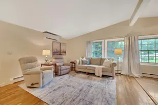 34 Crestwood Ln, Ronkonkoma, NY 11779 - Photo 5