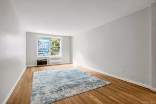142-05 Roosevelt Ave, Flushing, NY 11354 - Photo 9