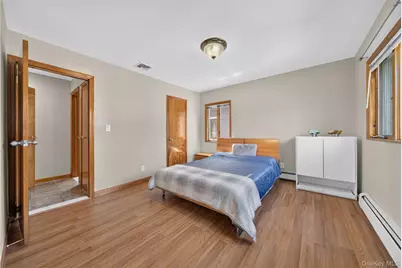 612 Marcellus Road, Williston Park, NY 11596 - Photo 9